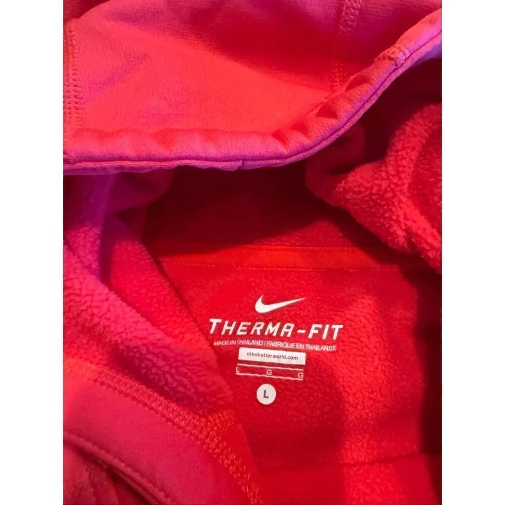 Woman’s Nike Therma fit size L